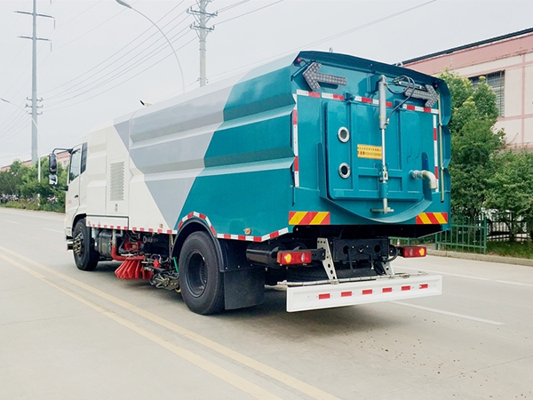 東風(fēng)天錦洗掃車(chē)國六