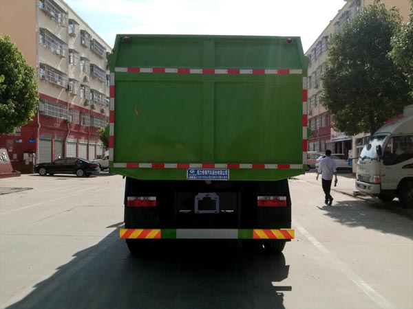 程力威牌CLW5180ZDJ6型壓縮式對接垃圾車(chē)
