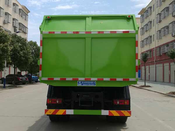 程力威牌CLW5161ZDJD6型壓縮式對接垃圾車(chē)