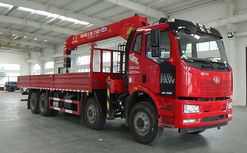 程力威牌CLW5313JSQ6SZ型隨車(chē)起重運輸車(chē)