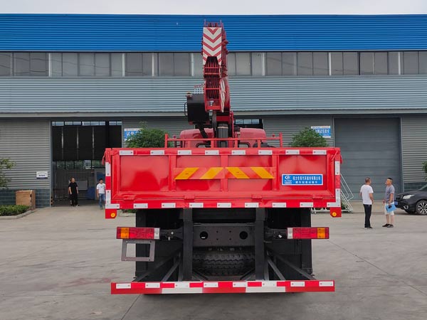 程力威牌CLW5183JSQ6SZ型隨車(chē)起重運輸車(chē)