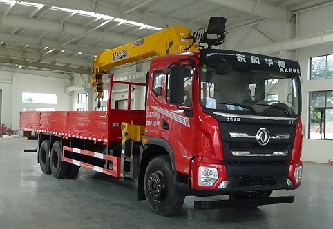 程力威牌CLW5255JSQ6SZ型隨車(chē)起重運輸車(chē)
