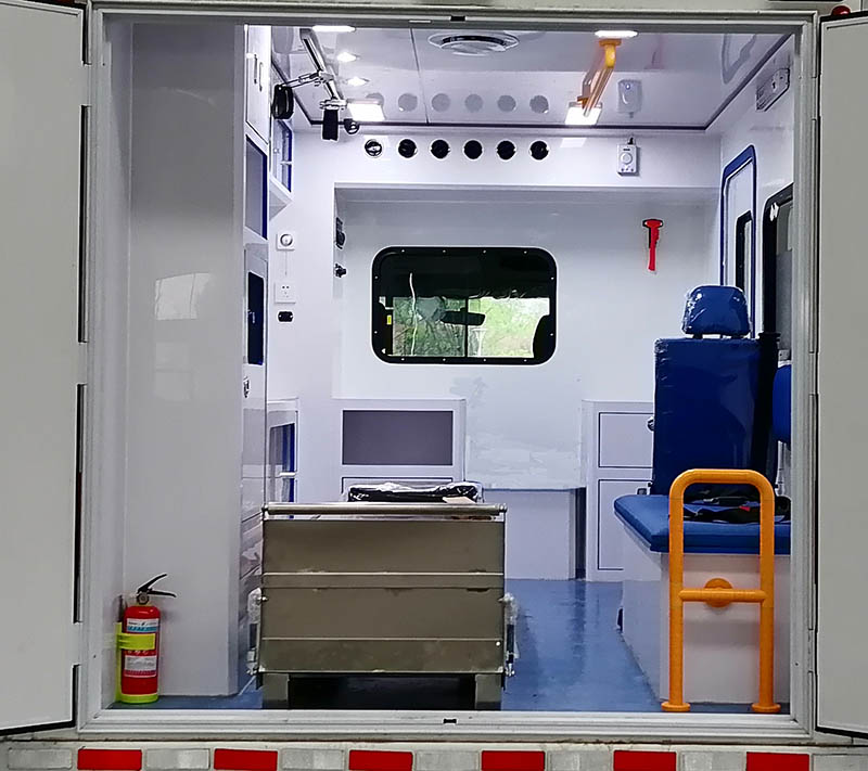 程力牌CL5042XJHS6YS型救護車(chē)