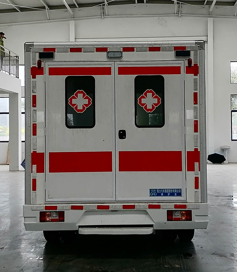程力牌CL5042XJHS6YS型救護車(chē)