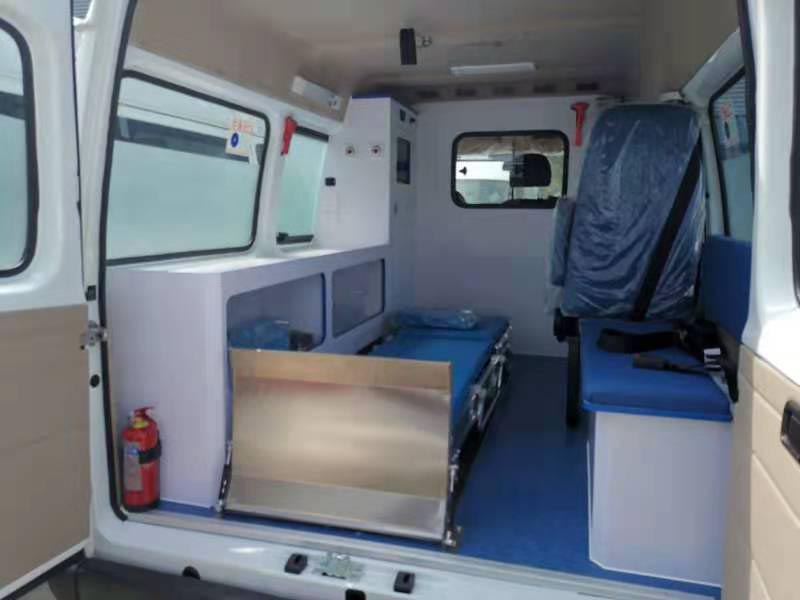 程力牌CL5041XJHYS6型救護車(chē)