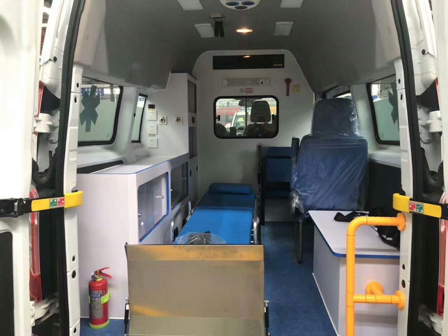 程力牌CL5042XJHYS6型救護車(chē)