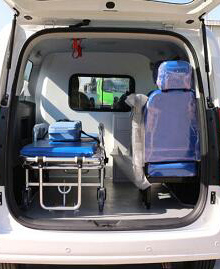 程力威牌CLW5020XJHCD6型救護車(chē)