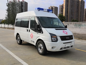 程力威牌CLW5040XJHCD6型救護車(chē)